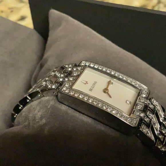 Bulova 96L304 White Mother-of-Pearl Dial Stainless Ladies Watch main image 5